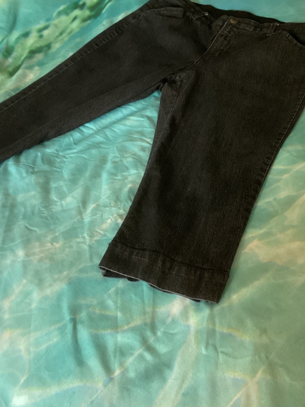 Bandolino Black Women’s Capris size 10